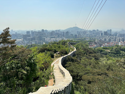 Inwangsan Mountain Hiking Trail, Seoul