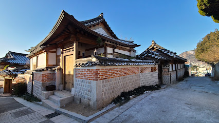Bukchon Hanok Village, Seoul