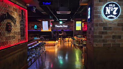 Thursday Party, Seoul