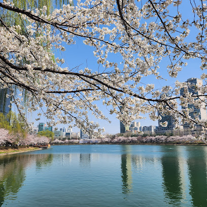 Songpa Naru Park (Seokchon Lake Park), Seoul