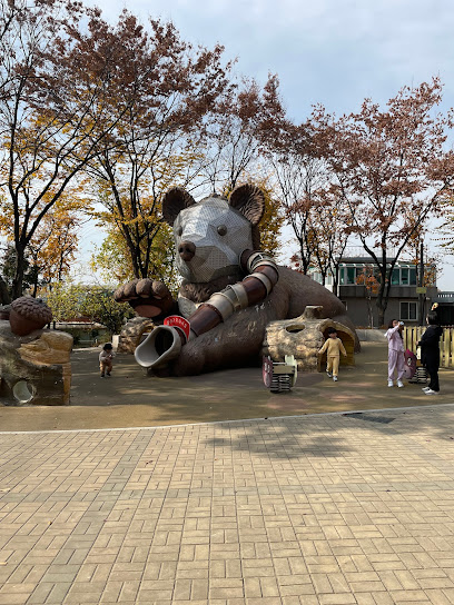 Itaewon Children’s Park, Seoul
