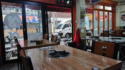 서가네 왕솥뚜껑 삼겹살, Seoul