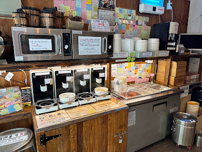 Jongno 24 Hours Ramen Convenience Store, Seoul