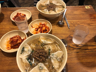 명동칼국수 서울시청점, Seoul