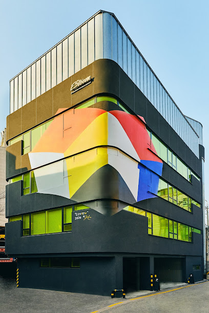 에스팀엔터테인먼트, Seoul