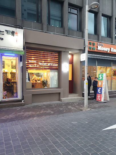 Menten, Seoul