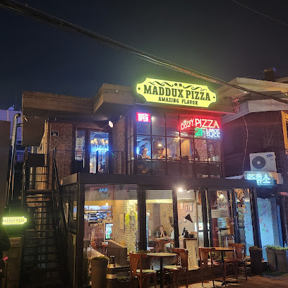 Maddux Pizza Itaewon, Seoul