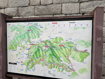 Inwangsan (Hanyangdoseong Fortress) Walking Trail Entrance