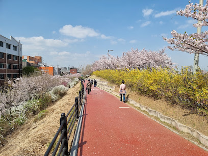 Songpa Dullegil Walking trails