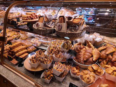 Paris Croissant Cafe