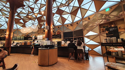 Starbucks Reserve Famier Park