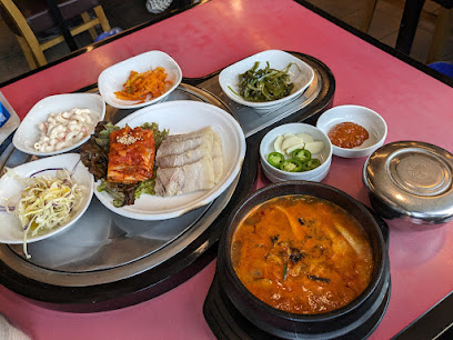 Nolboo Bossam Nolboo Budaejjigae(Euljiro 6-ga Branch)