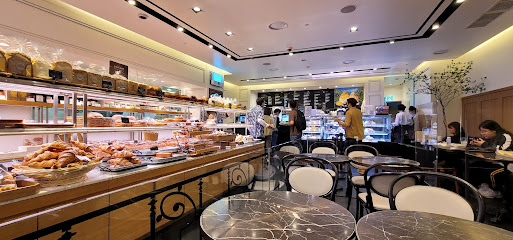 Paris Croissant Seoul Station